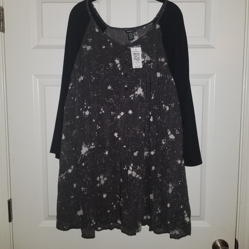 Torrid size 5 baseball style dress shirt NWT